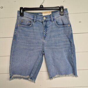 Thereabouts Girls Relaxed Fit Denim Bermuda Shorts 12 Reg Bright Med Wash Frayed